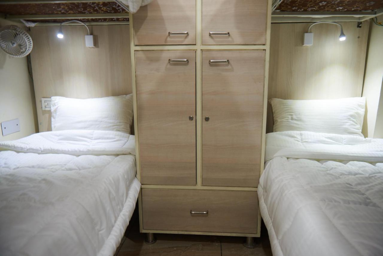 Himalayan Hostel New Delhi Bagian luar foto
