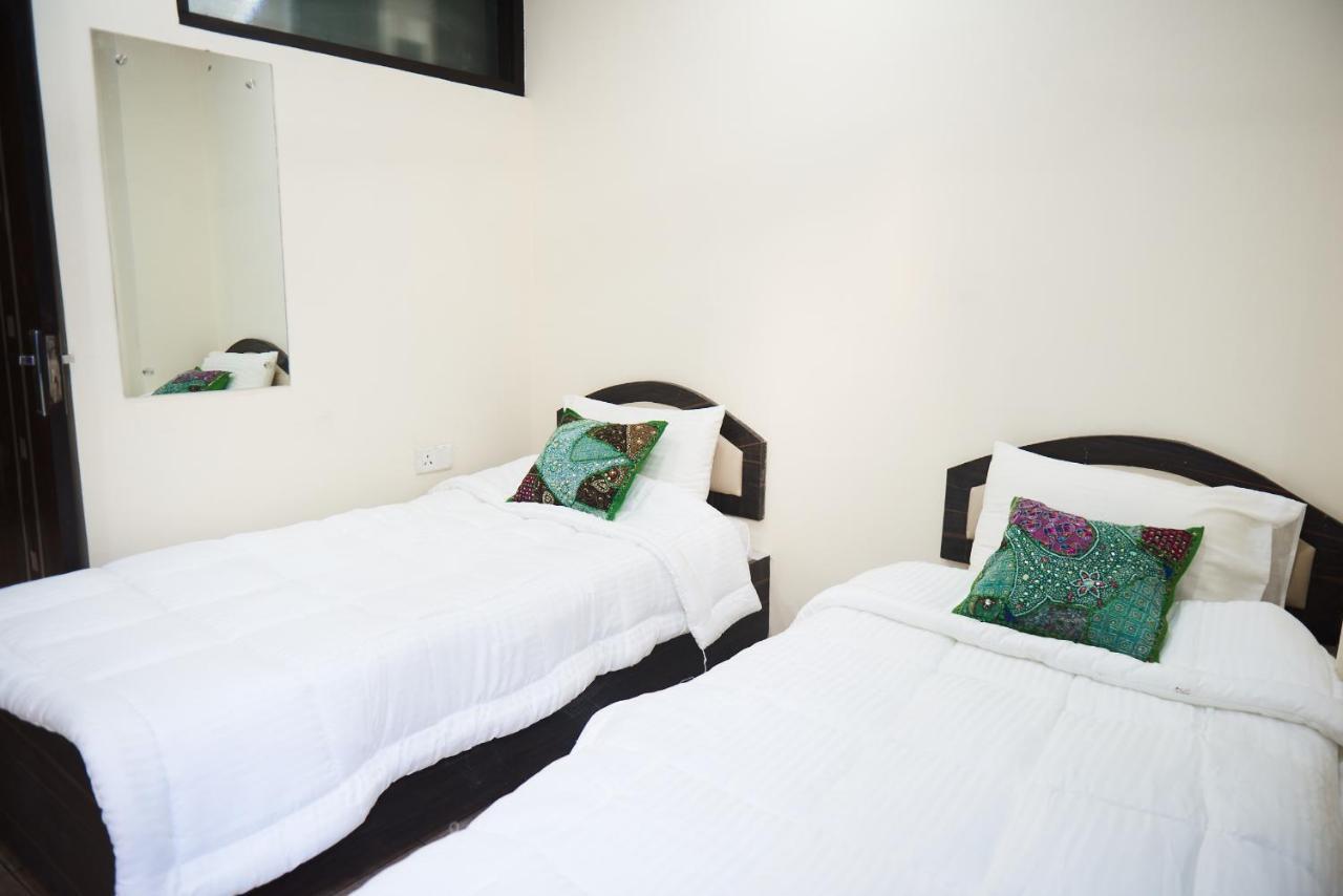 Himalayan Hostel New Delhi Bagian luar foto